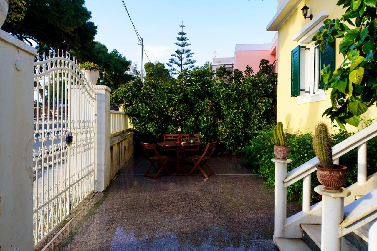 Ferienwohnung Jasmine Of Poseidonia Posidhonía Exterior foto