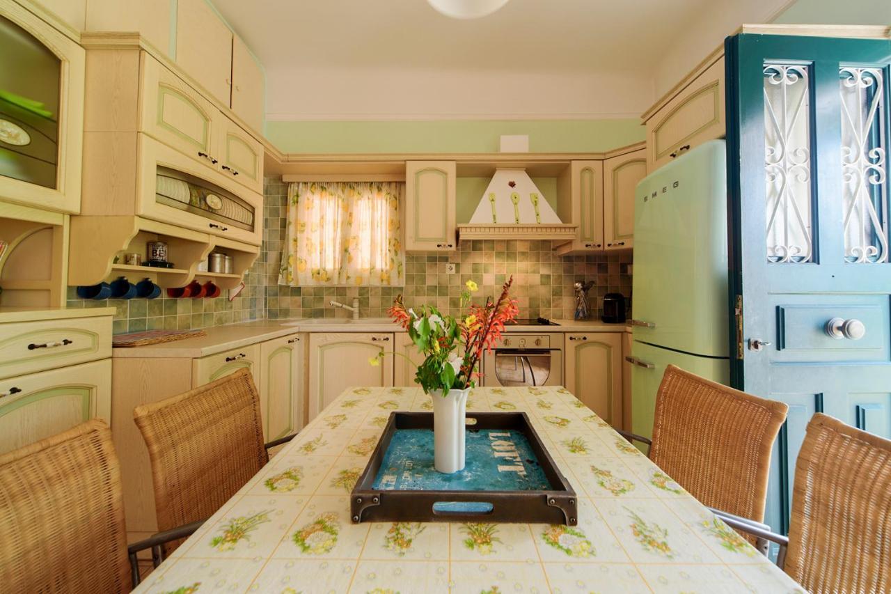 Ferienwohnung Jasmine Of Poseidonia Posidhonía Exterior foto