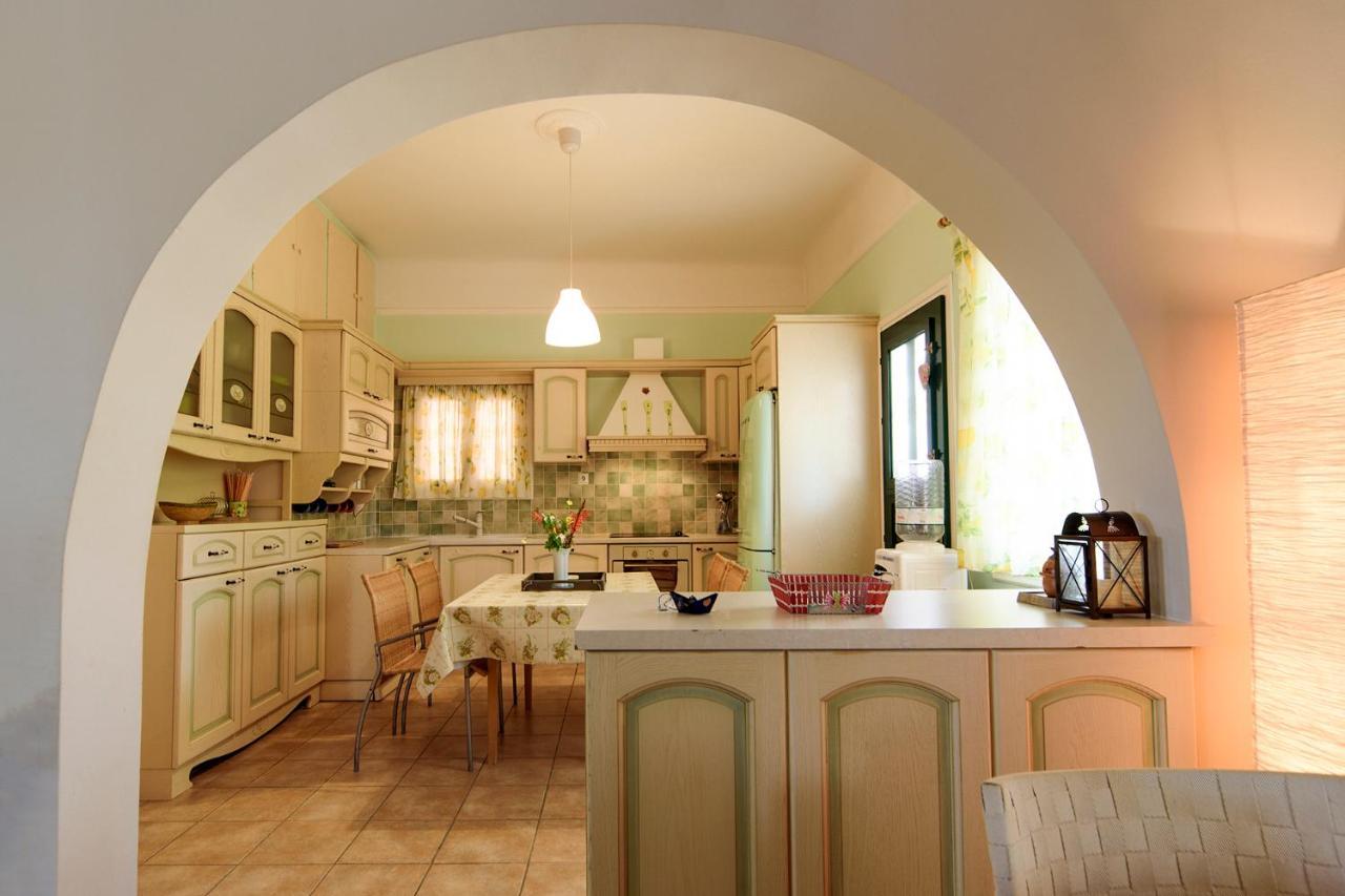 Ferienwohnung Jasmine Of Poseidonia Posidhonía Exterior foto